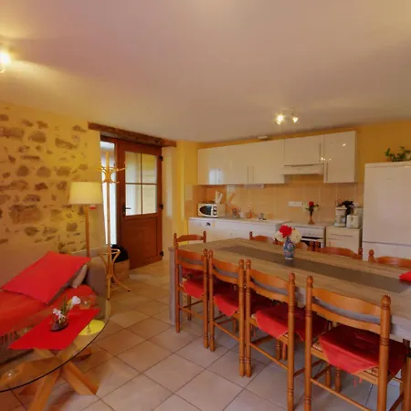4 Avec Jardin, Animaux Acceptes, Terrasse Et Abri Voiture - Fr-1-496-17 Holiday home