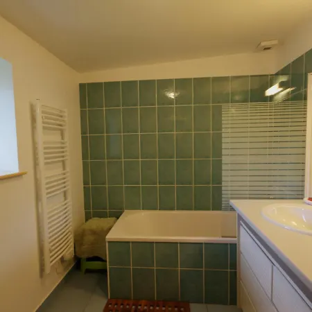 4 Avec Jardin, Animaux Acceptes, Terrasse Et Abri Voiture - Fr-1-496-17 Holiday home *