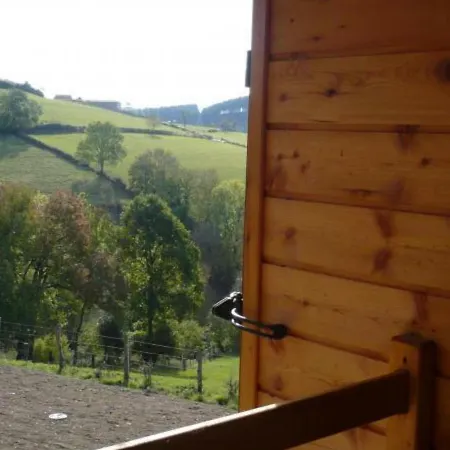 4 Avec Jardin, Animaux Acceptes, Terrasse Et Abri Voiture - Fr-1-496-17 Holiday home